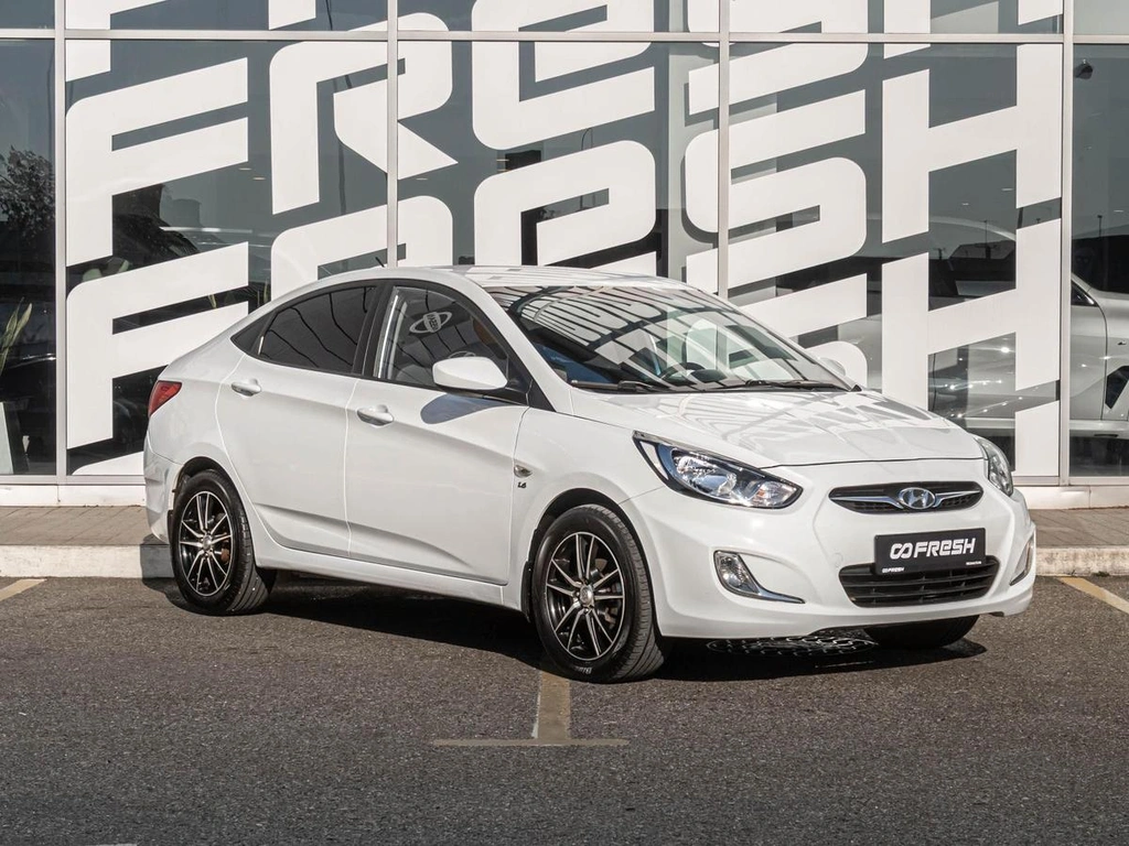 Седан Hyundai Solaris 2013 года, 988000 рублей, Краснодар