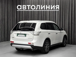 Внедорожник Mitsubishi Outlander 2014 года, 1570000 рублей, Красноярск
