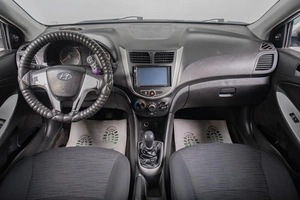 Седан Hyundai Solaris 2015 года, 829000 рублей, Томск