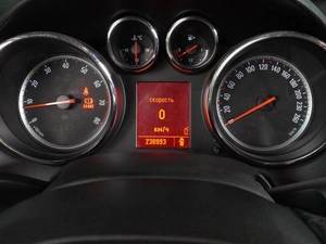 Хетчбэк Opel Astra 2011 года, 749000 рублей, Воронеж