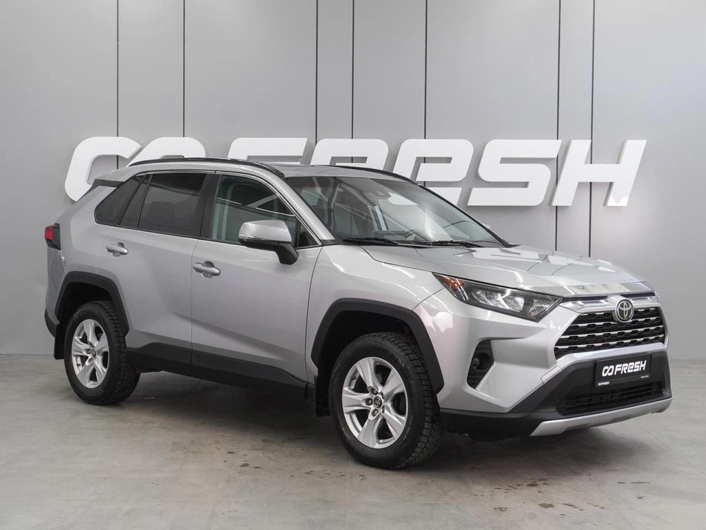 Внедорожник Toyota RAV4 2019 года, 2499000 рублей, Воронеж
