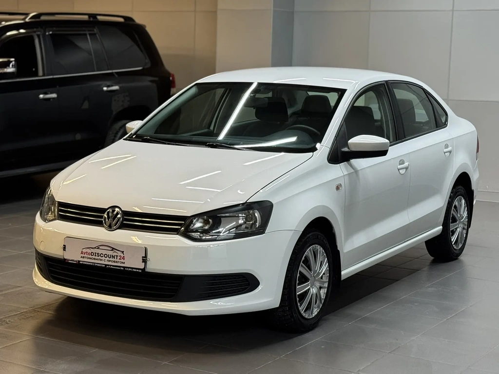 Седан Volkswagen Polo 2015 года, 797000 рублей, Красноярск