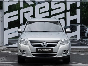 Внедорожник Volkswagen Tiguan 2011 года, 1144000 рублей, Волгоград