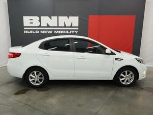 Седан Kia Rio 2012 года, 1010000 рублей, Курск