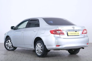 Седан Toyota Corolla 2011 года, 1119000 рублей, Омск