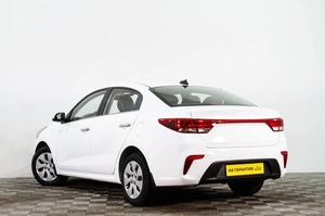 Седан Kia Rio 2017 года, 1089000 рублей, Сургут