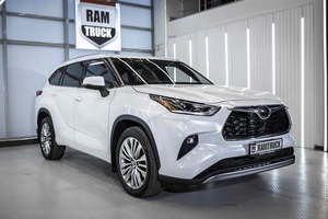 Внедорожник Toyota Highlander 2022 года, 8999000 рублей, Москва