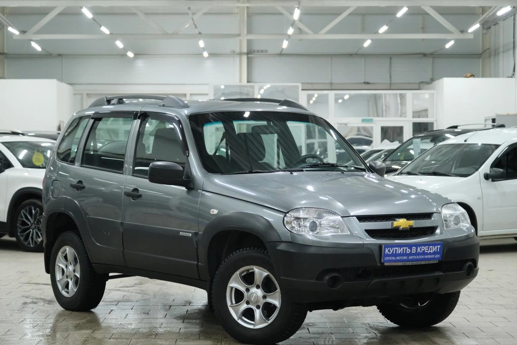 Внедорожник Chevrolet Niva 2016 года, 769000 рублей, Омск