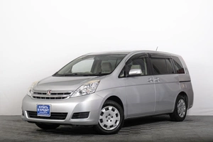 Минивэн Toyota Isis 2010 года, 1439000 рублей, Томск