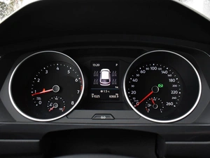 Внедорожник Volkswagen Tiguan 2017 года, 2330000 рублей, Краснодар