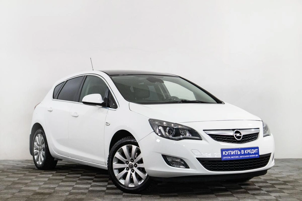 Хетчбэк Opel Astra 2011 года, 619000 рублей, Сургут