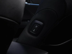 Седан Toyota Camry 2023 года, 3999050 рублей, Москва