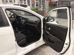 Седан Kia Rio 2017 года, 1140000 рублей, Орёл