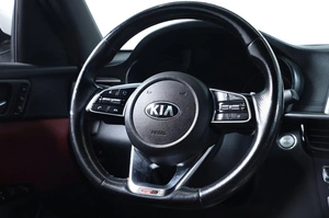 Седан Kia Optima 2019 года, 1959000 рублей, Новосибирск