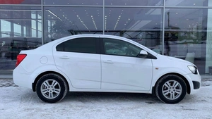 Седан Chevrolet Aveo 2014 года, 705000 рублей, Красноярск
