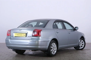 Седан Toyota Avensis 2007 года, 799000 рублей, Омск