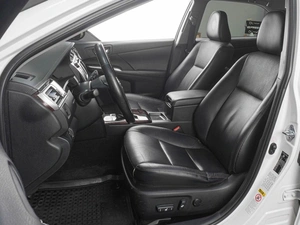 Седан Toyota Camry 2017 года, 2399000 рублей, Тюмень