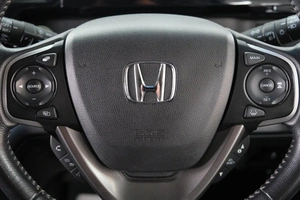 Минивэн Honda Stepwgn Spada 2015 года, 1899000 рублей, Омск