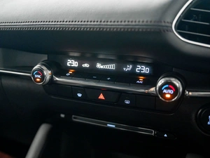 Хетчбэк Mazda 3 2021 года, 1800000 рублей, Красноярск