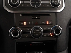 Внедорожник Land Rover Discovery 2014 года, 2577077 рублей, Москва