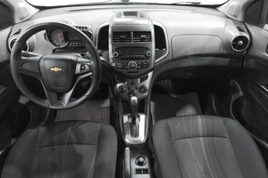 Седан Chevrolet Aveo 2013 года, 769000 рублей, Новокузнецк
