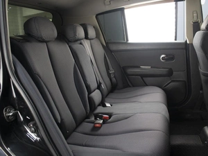 Хетчбэк Nissan Tiida 2007 года, 520000 рублей, Омск