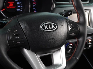 Хетчбэк Kia Rio 2012 года, 799000 рублей, Воронеж