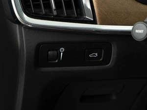 Седан Volvo S90 2019 года, 2699050 рублей, Москва