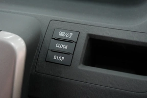 Минивэн Toyota Voxy 2008 года, 1179000 рублей, Омск