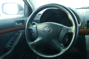 Седан Toyota Avensis 2008 года, 949000 рублей, Омск