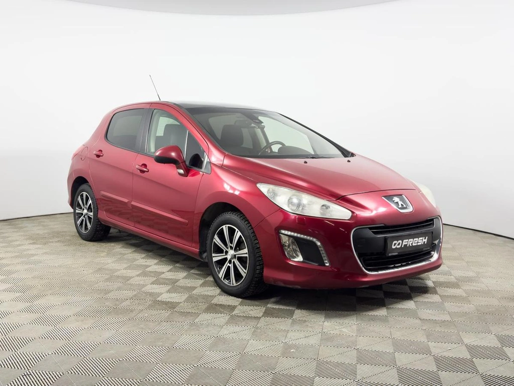 Хетчбэк Peugeot 308 2011 года, 645300 рублей, Казань