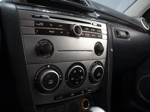 Седан Mazda 3 2008 года, 590000 рублей, Омск