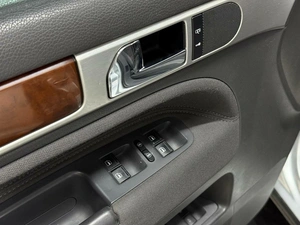 Внедорожник Volkswagen Touareg 2008 года, 1150000 рублей, Красноярск