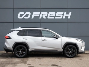 Внедорожник Toyota RAV4 2021 года, 3300000 рублей, Краснодар