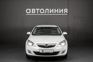 Хетчбэк Opel Astra 2010 года, 635000 рублей, Красноярск