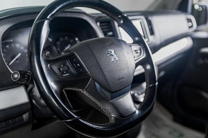 Минивэн Peugeot Traveller 2018 года, 3039000 рублей, Томск