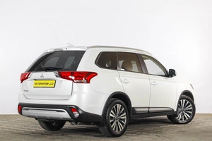 Внедорожник Mitsubishi Outlander 2020 года, 2359000 рублей, Тюмень