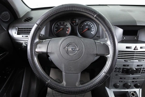 Универсал Opel Astra 2011 года, 699000 рублей, Пермь