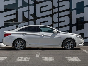 Седан Hyundai Sonata 2012 года, 999000 рублей, Краснодар