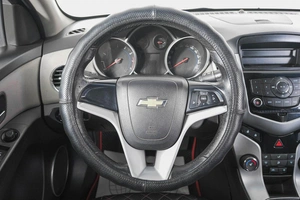 Хетчбэк Chevrolet Cruze 2012 года, 639000 рублей, Кемерово