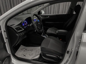 Седан Hyundai Solaris 2017 года, 1099000 рублей, Красноярск