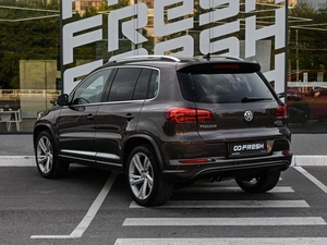 Внедорожник Volkswagen Tiguan 2013 года, 1720000 рублей, Волгоград