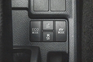 Универсал Toyota Corolla Fielder 2019 года, 1419000 рублей, Барнаул