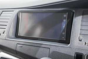 Минивэн Toyota Isis 2012 года, 1399000 рублей, Барнаул