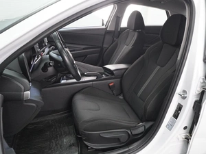 Седан Hyundai Elantra 2022 года, 1999000 рублей, Воронеж