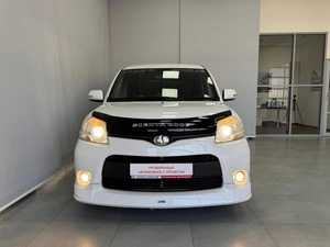 Минивэн Toyota Sienta 2013 года, 995000 рублей, Красноярск