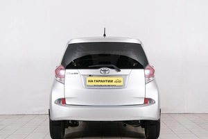 Хетчбэк Toyota Ractis 2015 года, 849000 рублей, Красноярск