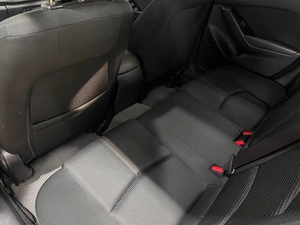 Седан Mazda Axela 2017 года, 1249000 рублей, Красноярск