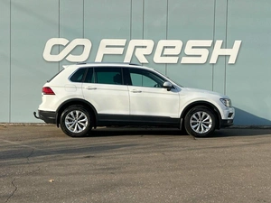Внедорожник Volkswagen Tiguan 2018 года, 2750000 рублей, Ижевск