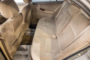 Седан Toyota Corolla 2001 года, 589000 рублей, Барнаул